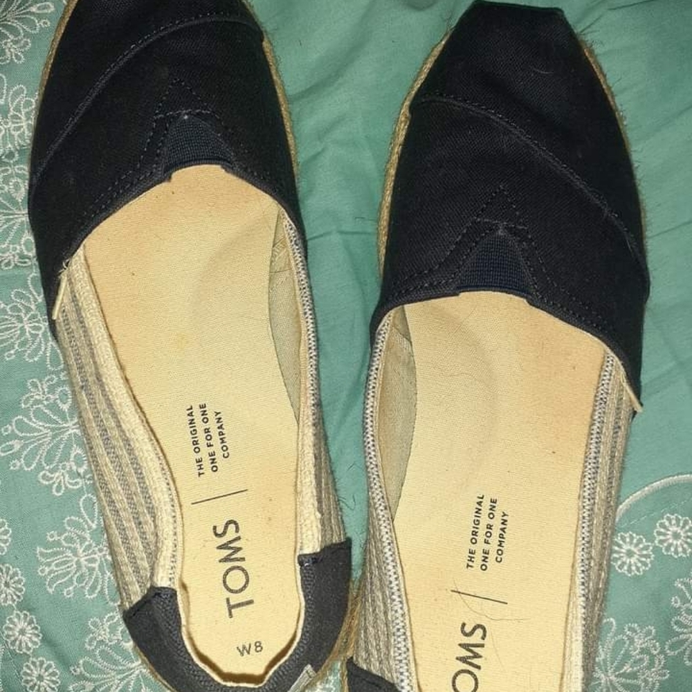 Toms nautical shoe NWOT